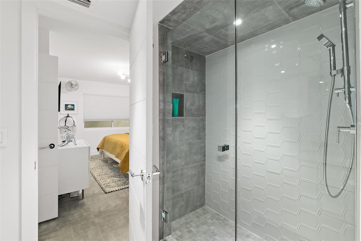 2545 ATLANTIC AVENUE — photo 46 of 83
