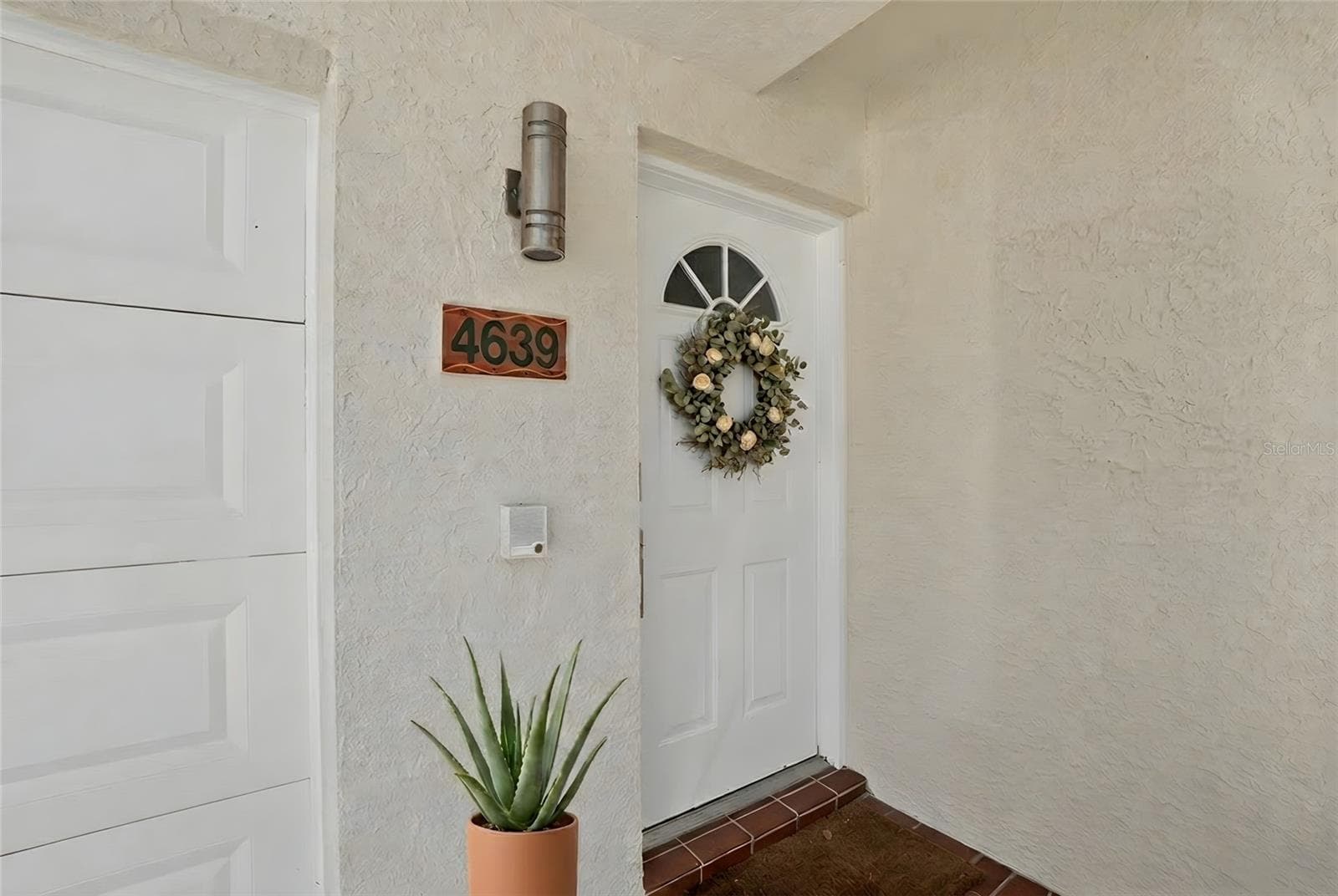 4639 MIRABELLA COURT — photo 3 of 52