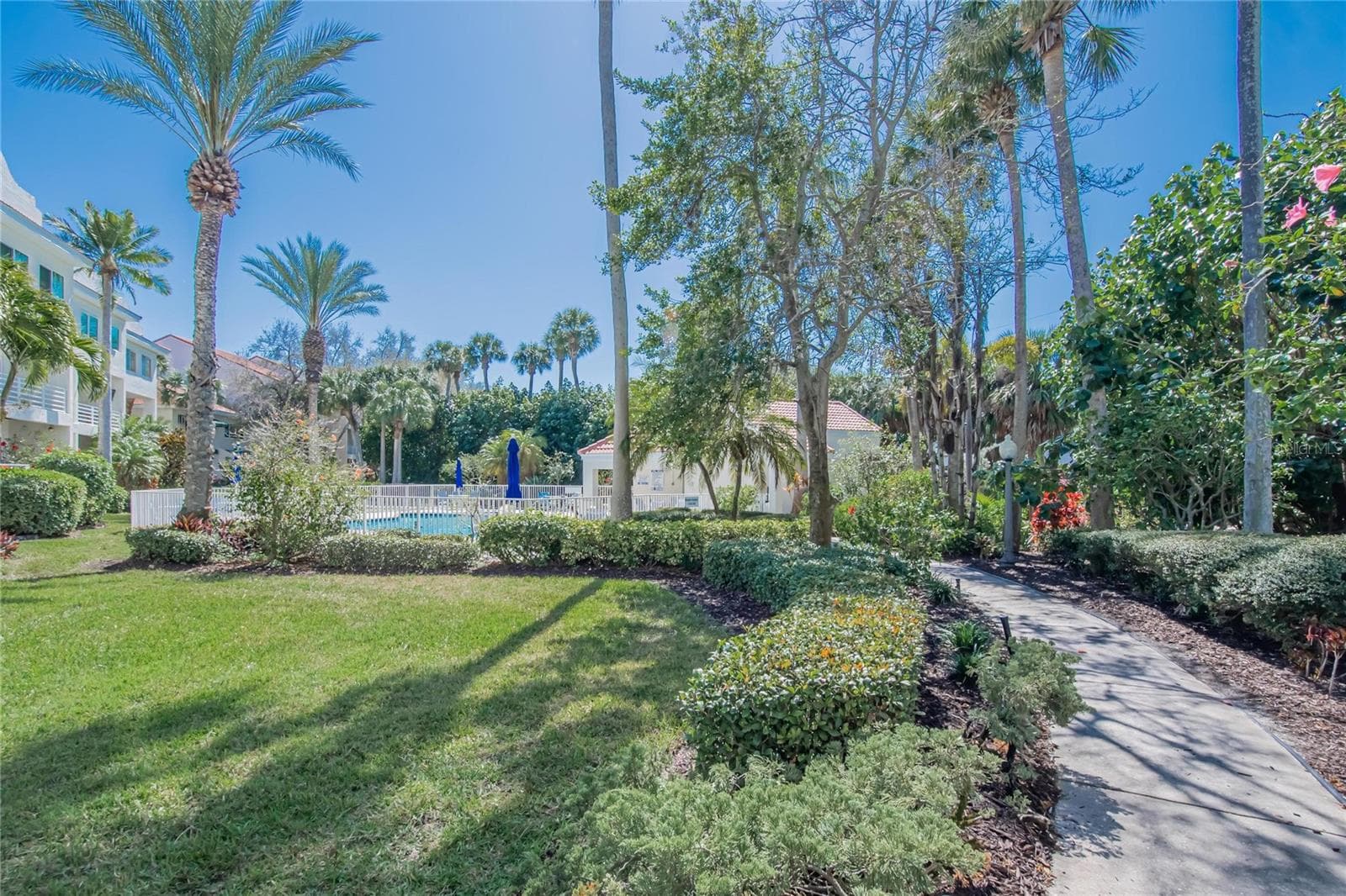 4639 MIRABELLA COURT — photo 36 of 52