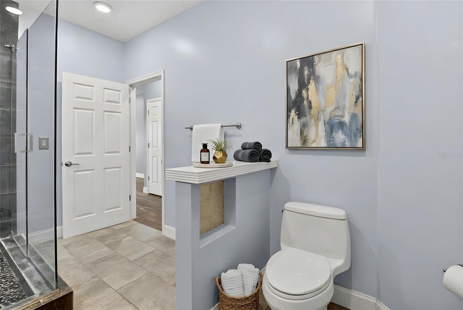 4639 MIRABELLA COURT — photo 15 of 52