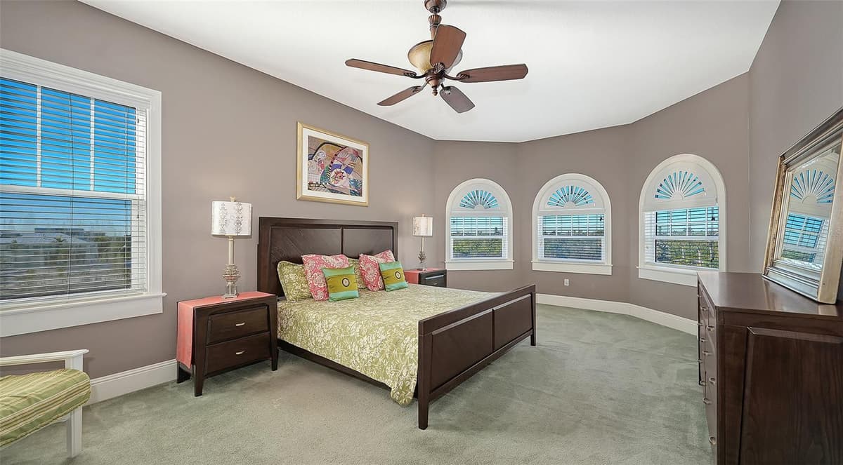 925 BAYSHORE DRIVE — photo 32 of 55