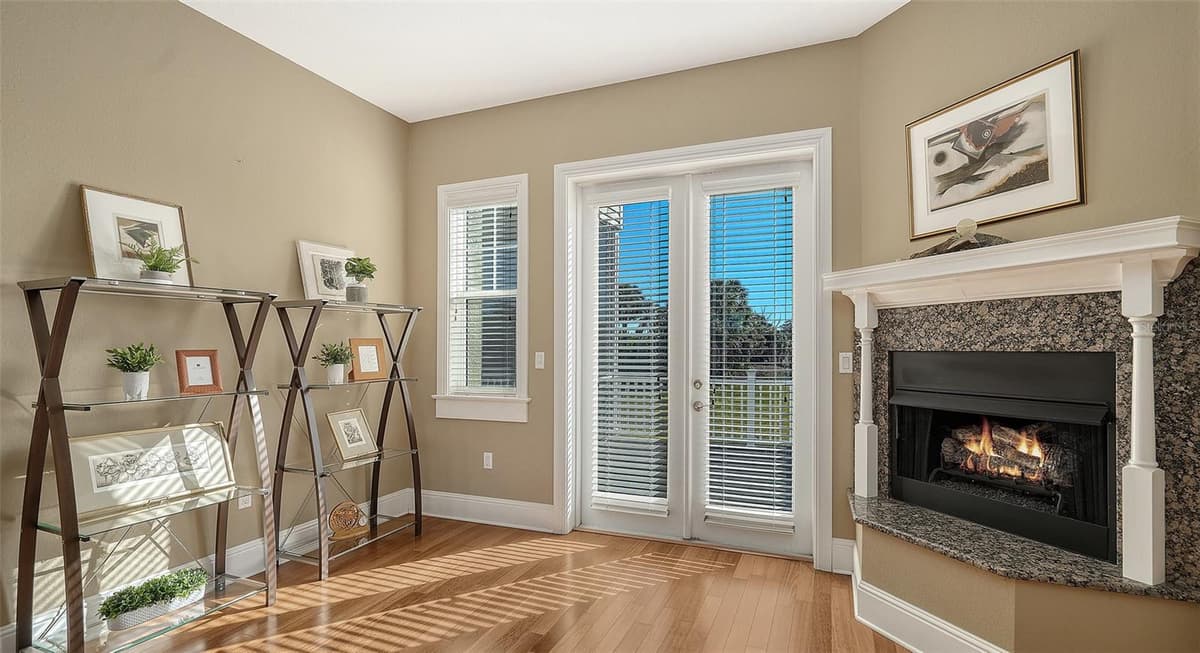 925 BAYSHORE DRIVE — photo 18 of 55