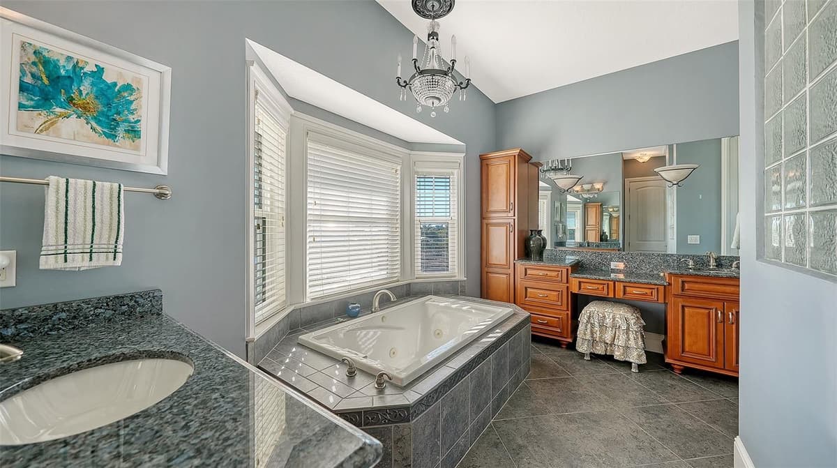 925 BAYSHORE DRIVE — photo 35 of 55