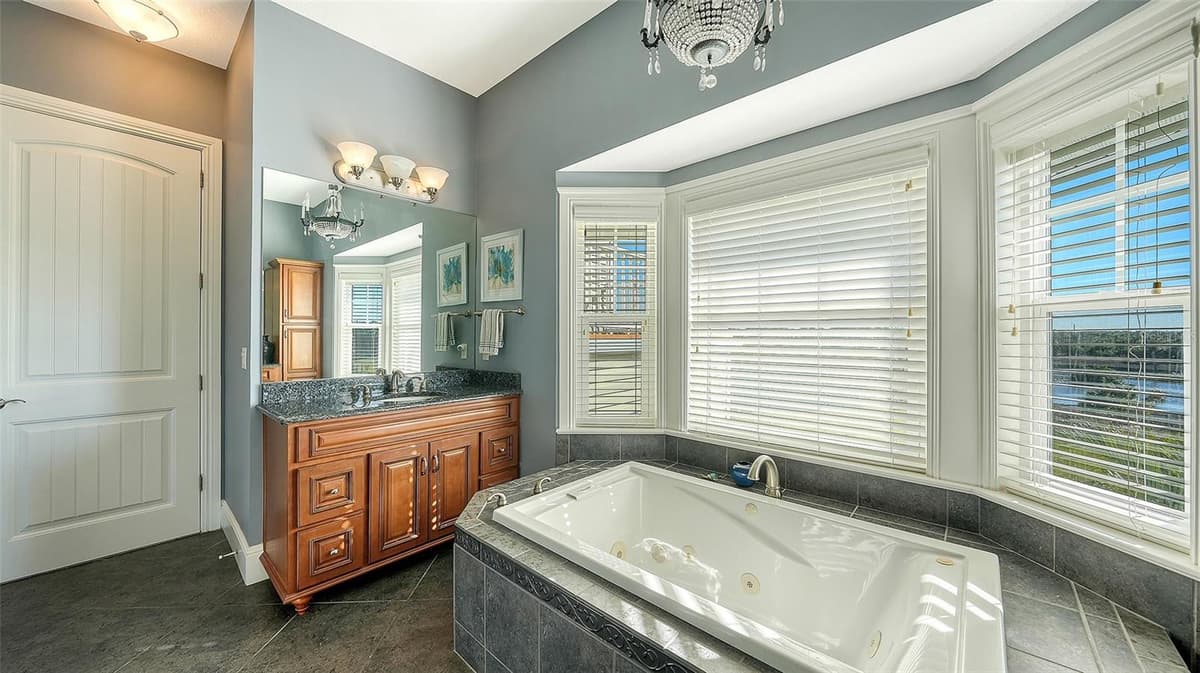 925 BAYSHORE DRIVE — photo 37 of 55