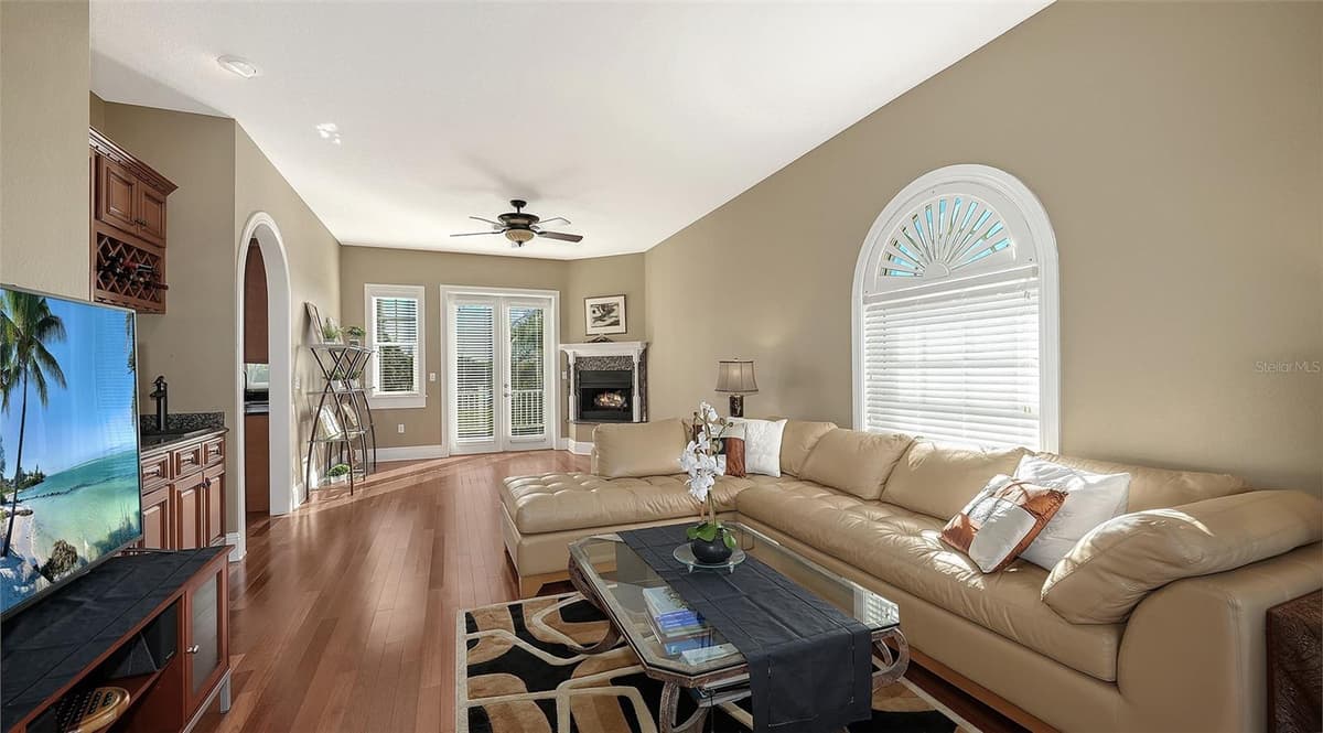 925 BAYSHORE DRIVE — photo 22 of 55