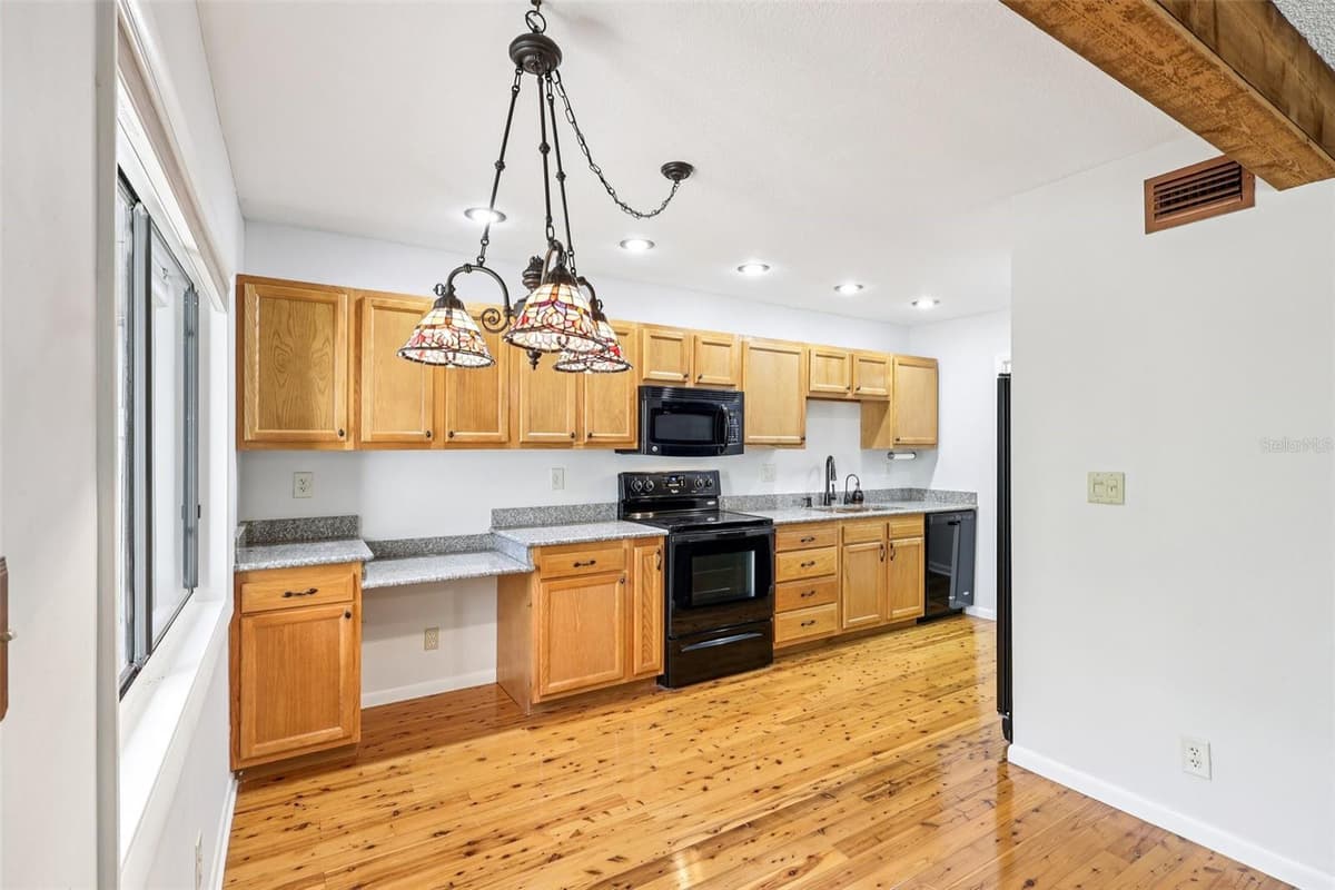 116 CROWN OAKS WAY — photo 12 of 47