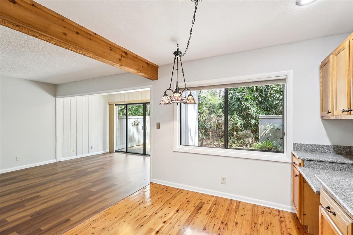 116 CROWN OAKS WAY — photo 13 of 47