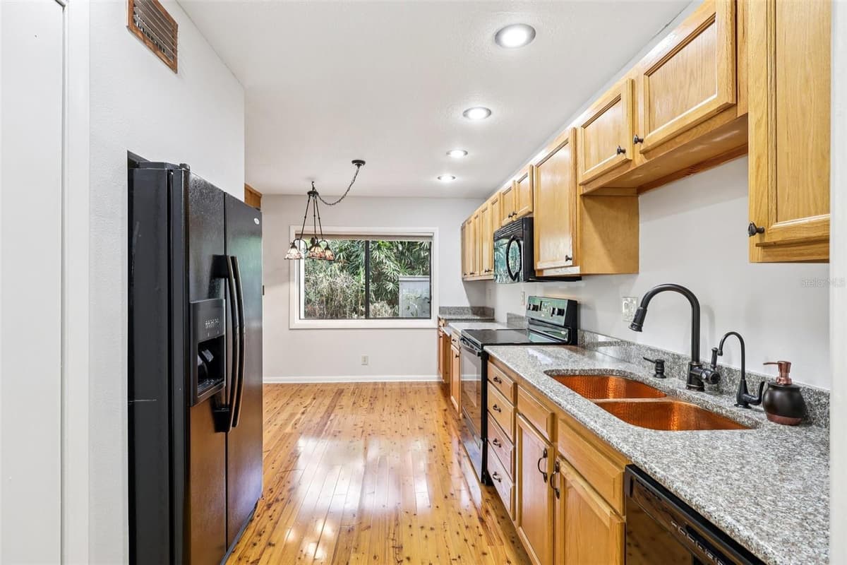 116 CROWN OAKS WAY — photo 15 of 47