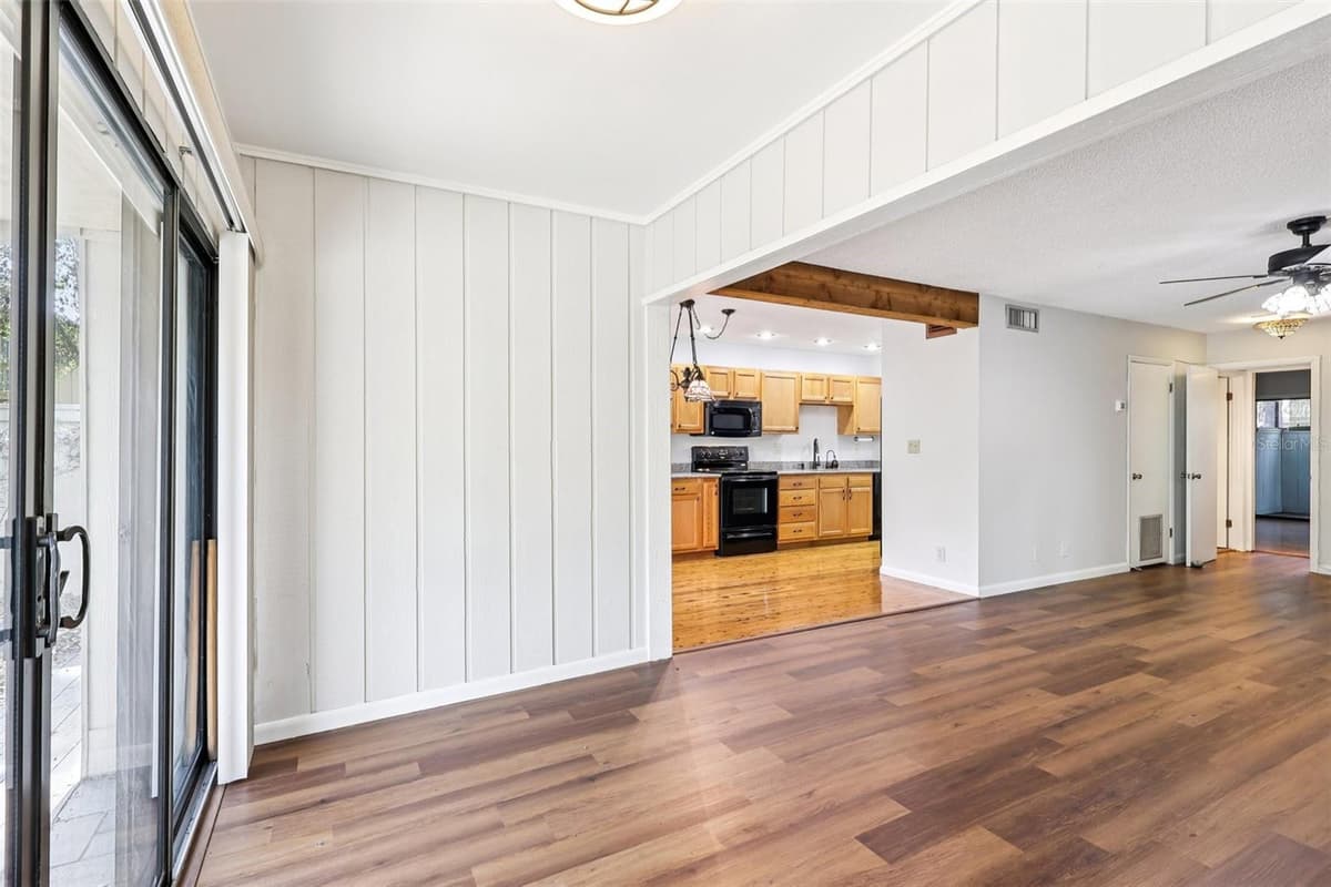 116 CROWN OAKS WAY — photo 11 of 47
