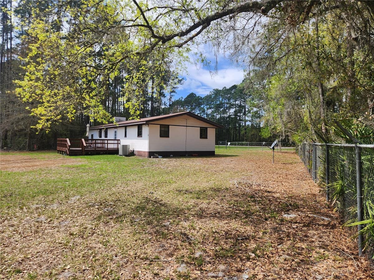 2355 STATE ROAD 100 — photo 18 of 26