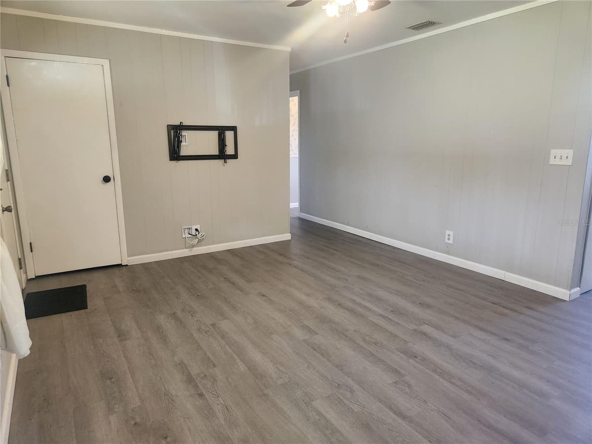 2355 STATE ROAD 100 — photo 5 of 26
