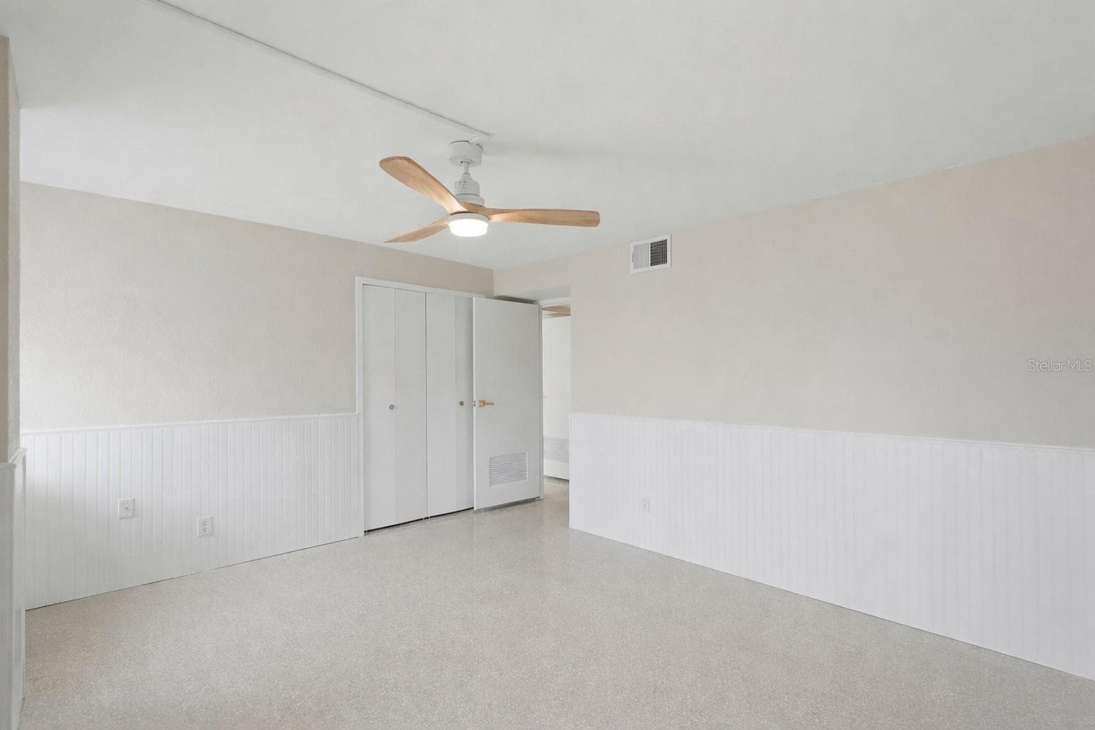 10355 PARADISE BOULEVARD — photo 40 of 70