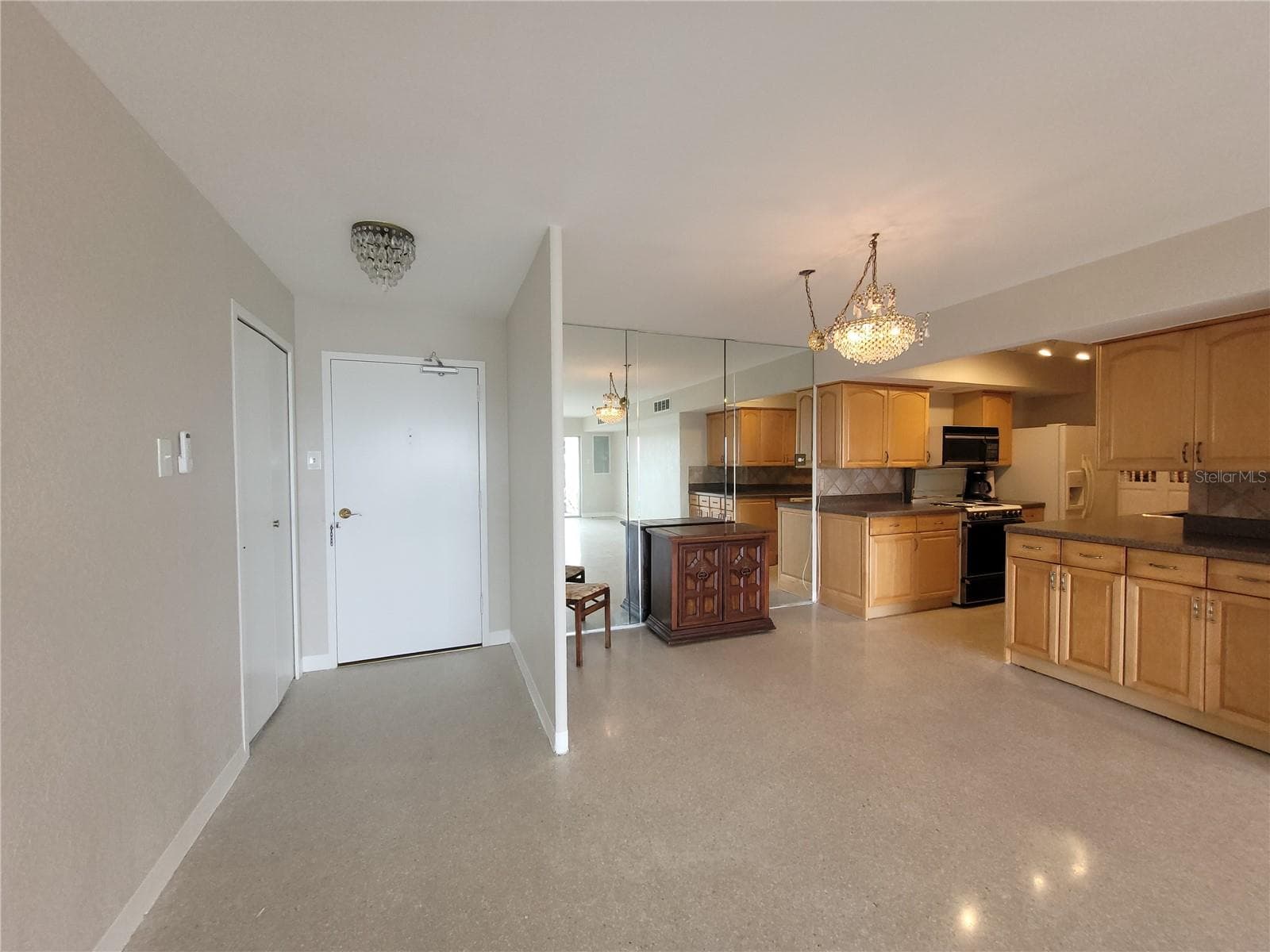 10355 PARADISE BOULEVARD — photo 31 of 70