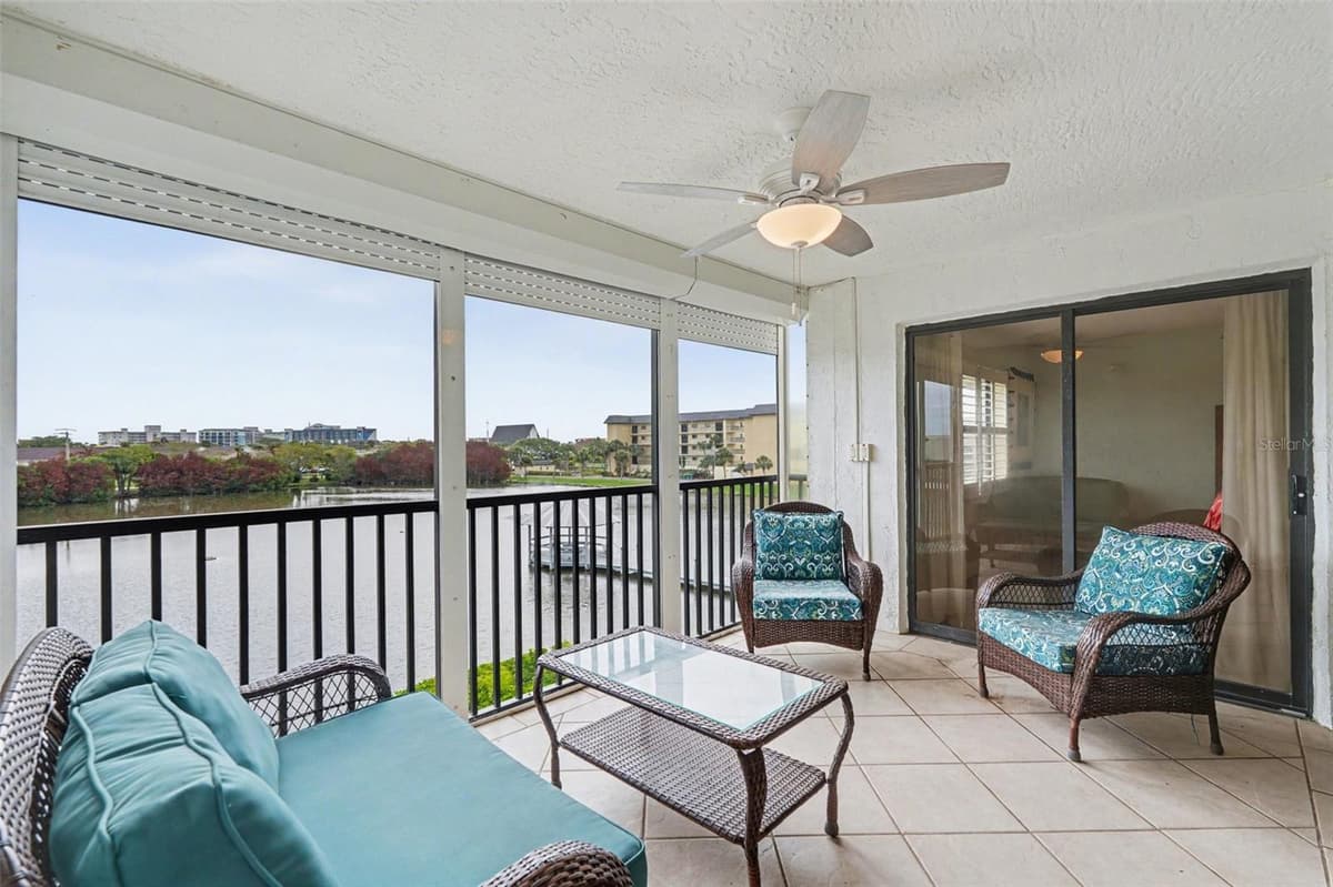 3613 BANANA RIVER BOULEVARD — photo 3 of 15