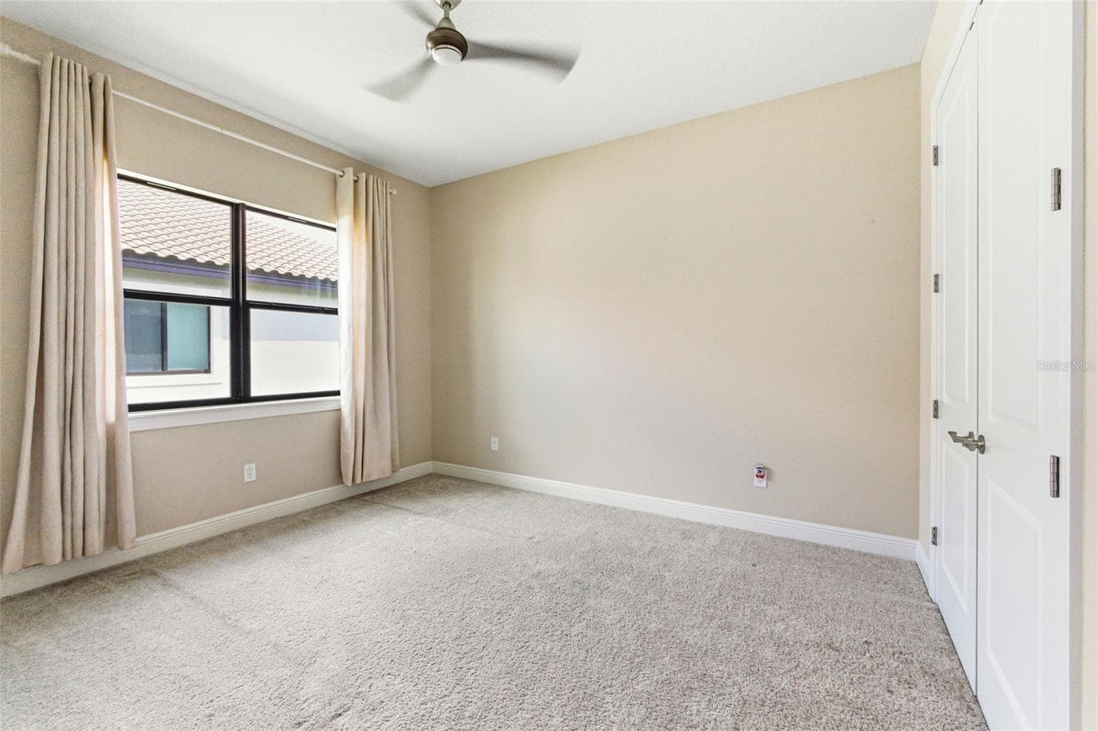 14907 TAVARES MILL AVENUE — photo 34 of 40
