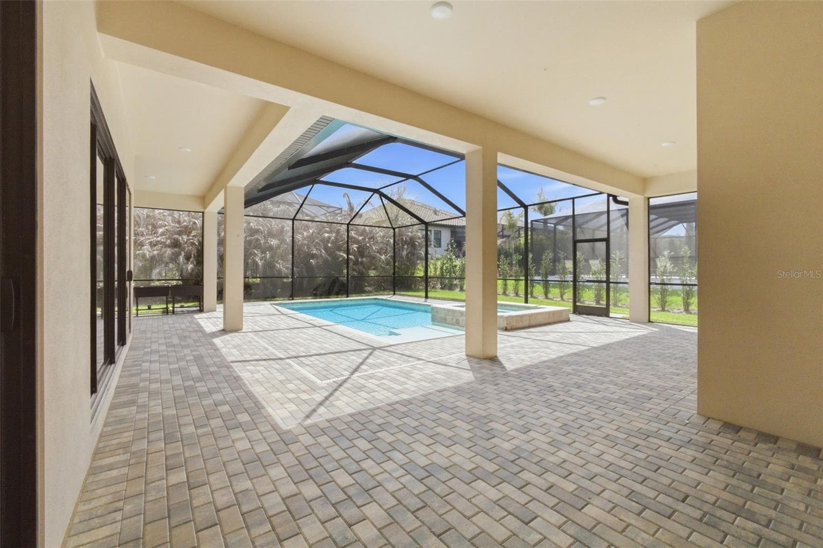 14907 TAVARES MILL AVENUE — photo 7 of 40
