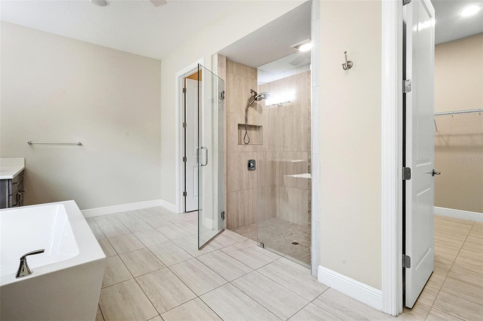 14907 TAVARES MILL AVENUE — photo 24 of 40