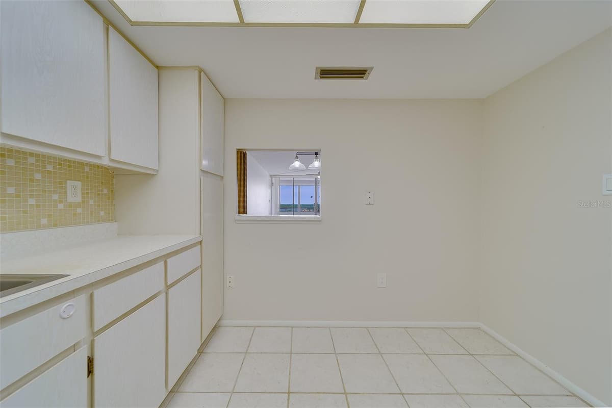 17920 GULF BOULEVARD — photo 6 of 48
