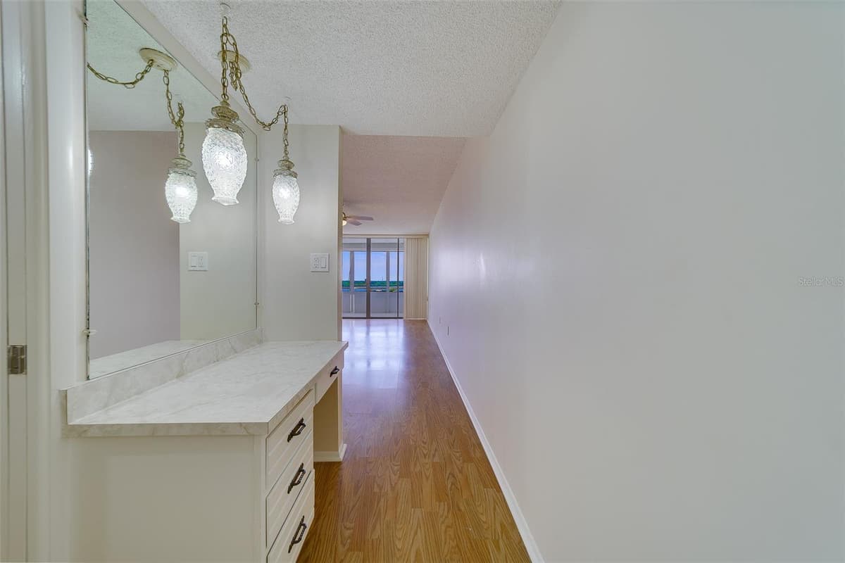 17920 GULF BOULEVARD — photo 18 of 48