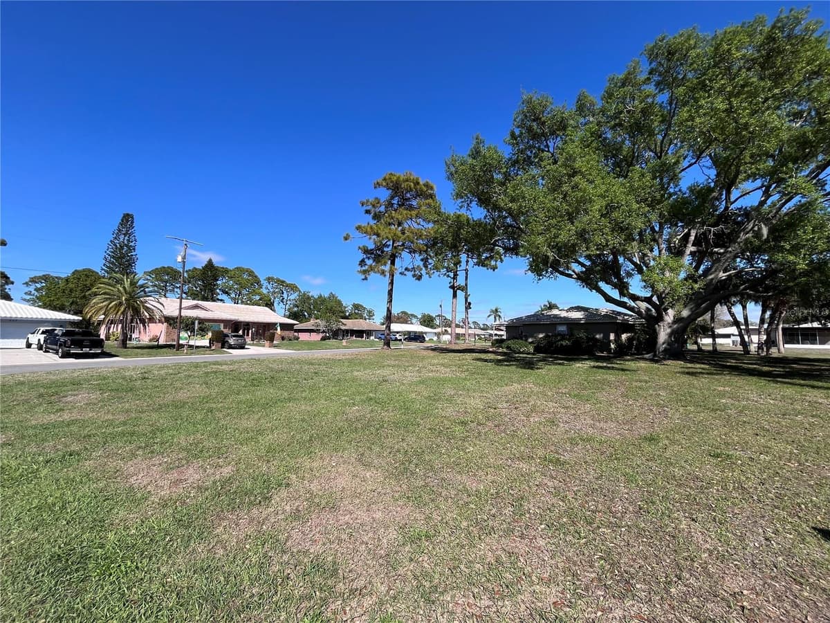 618 RUBENS DRIVE — photo 4 of 6