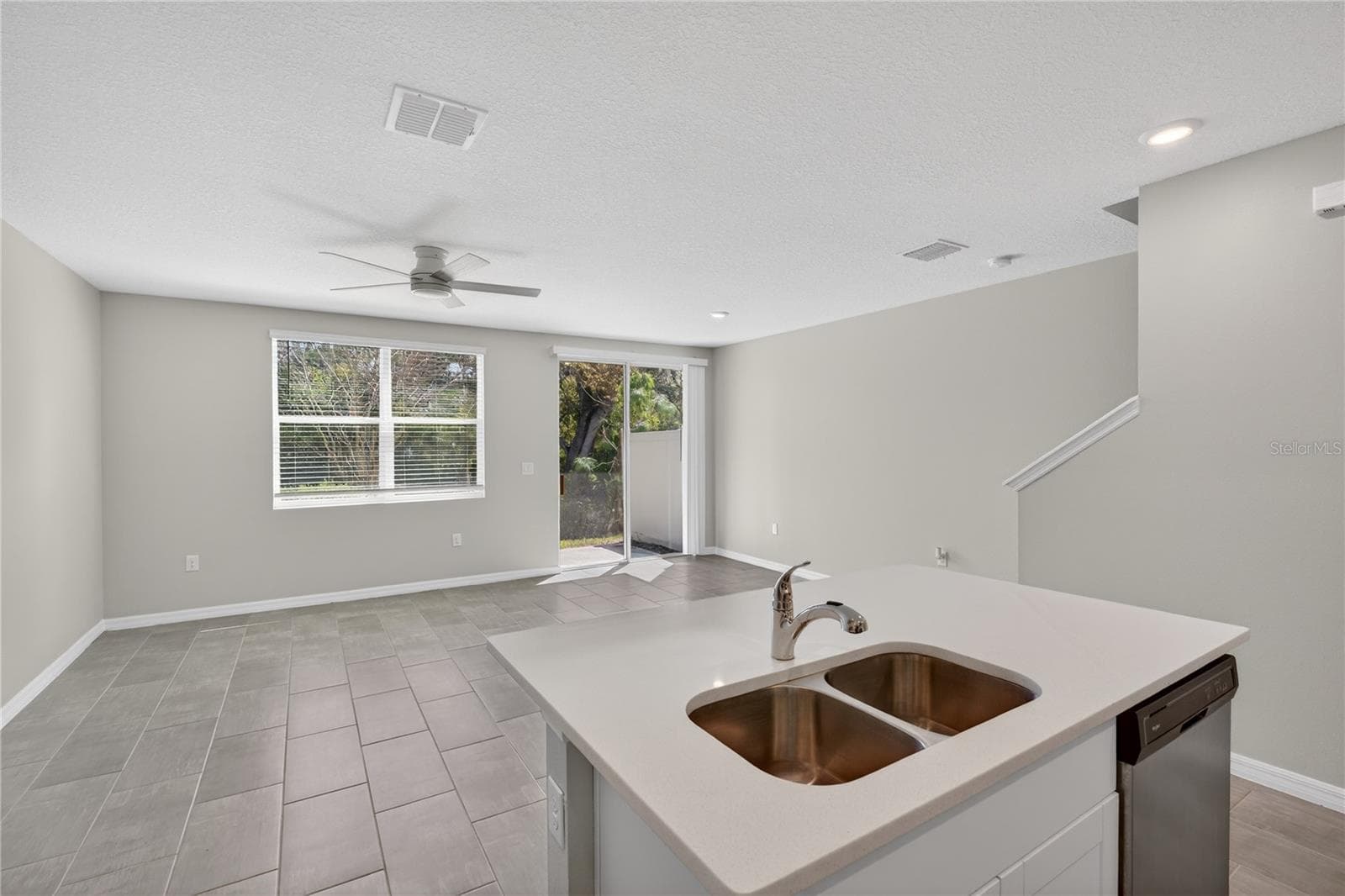 17124 BLOWFISH DRIVE — photo 5 of 35