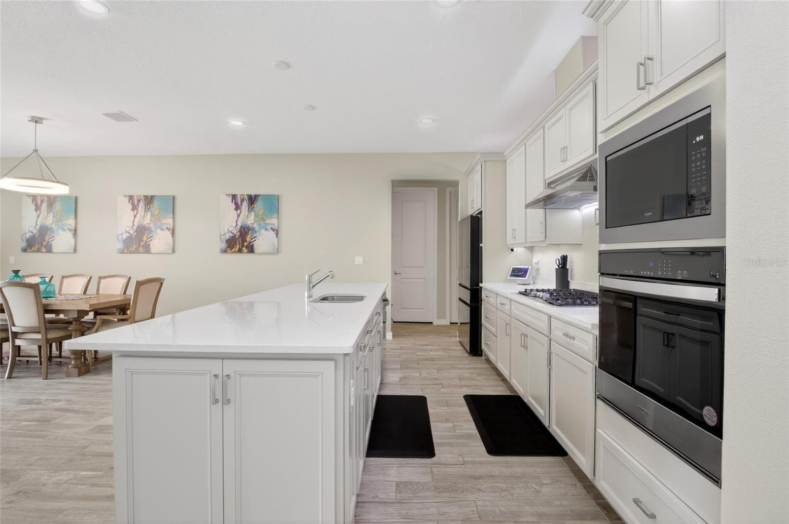 15954 WINDING BLUFF DRIVE — photo 11 of 53