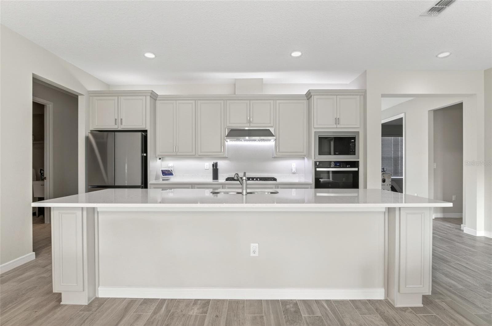 15954 WINDING BLUFF DRIVE — photo 10 of 53