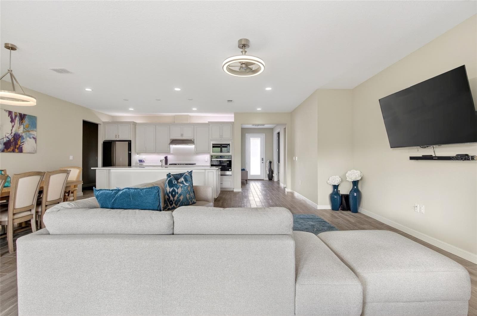 15954 WINDING BLUFF DRIVE — photo 7 of 53