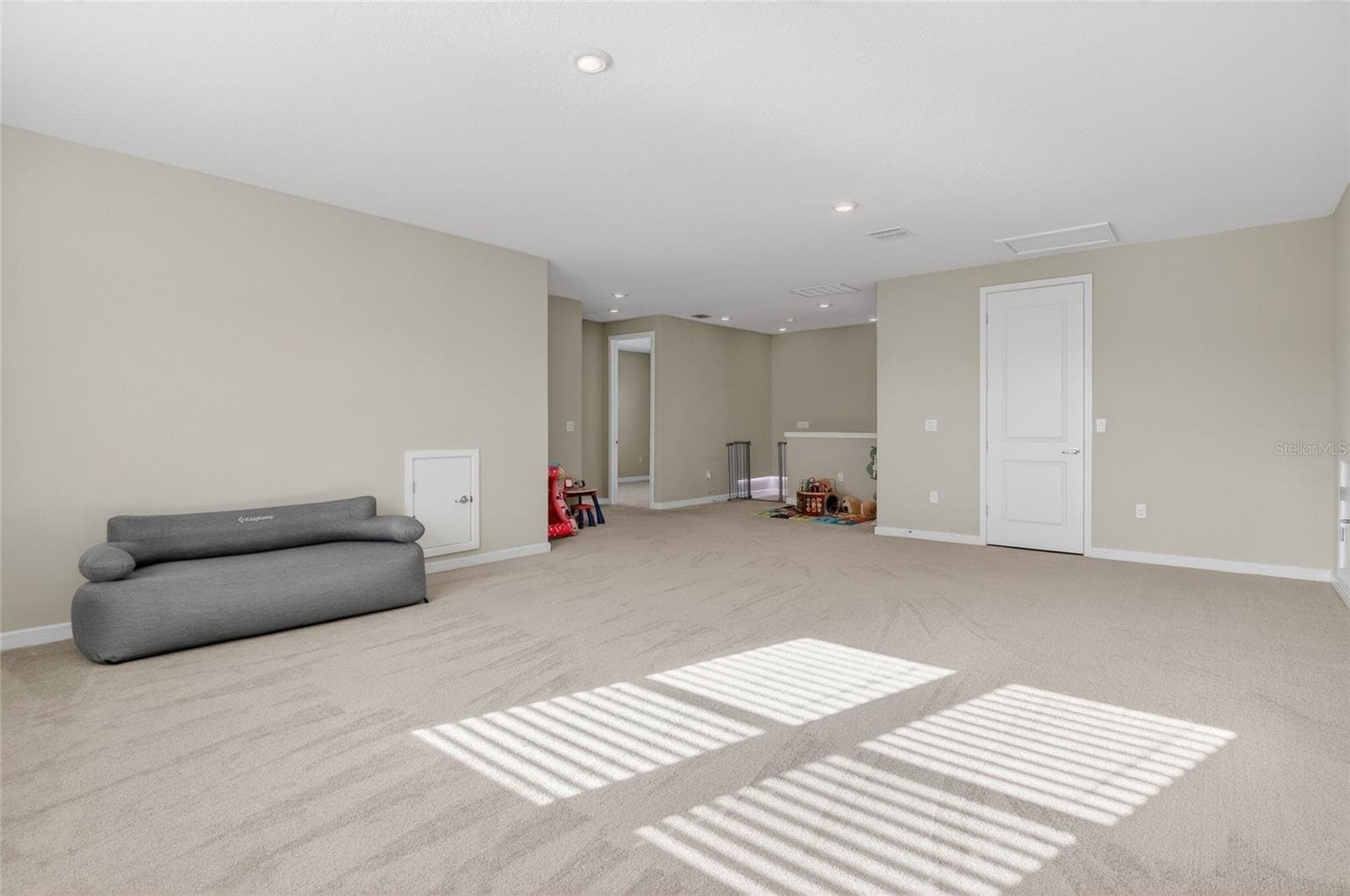 15954 WINDING BLUFF DRIVE — photo 34 of 53