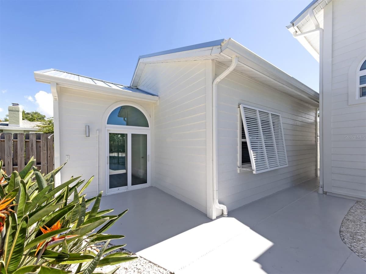 212 SUNRISE DRIVE — photo 16 of 66