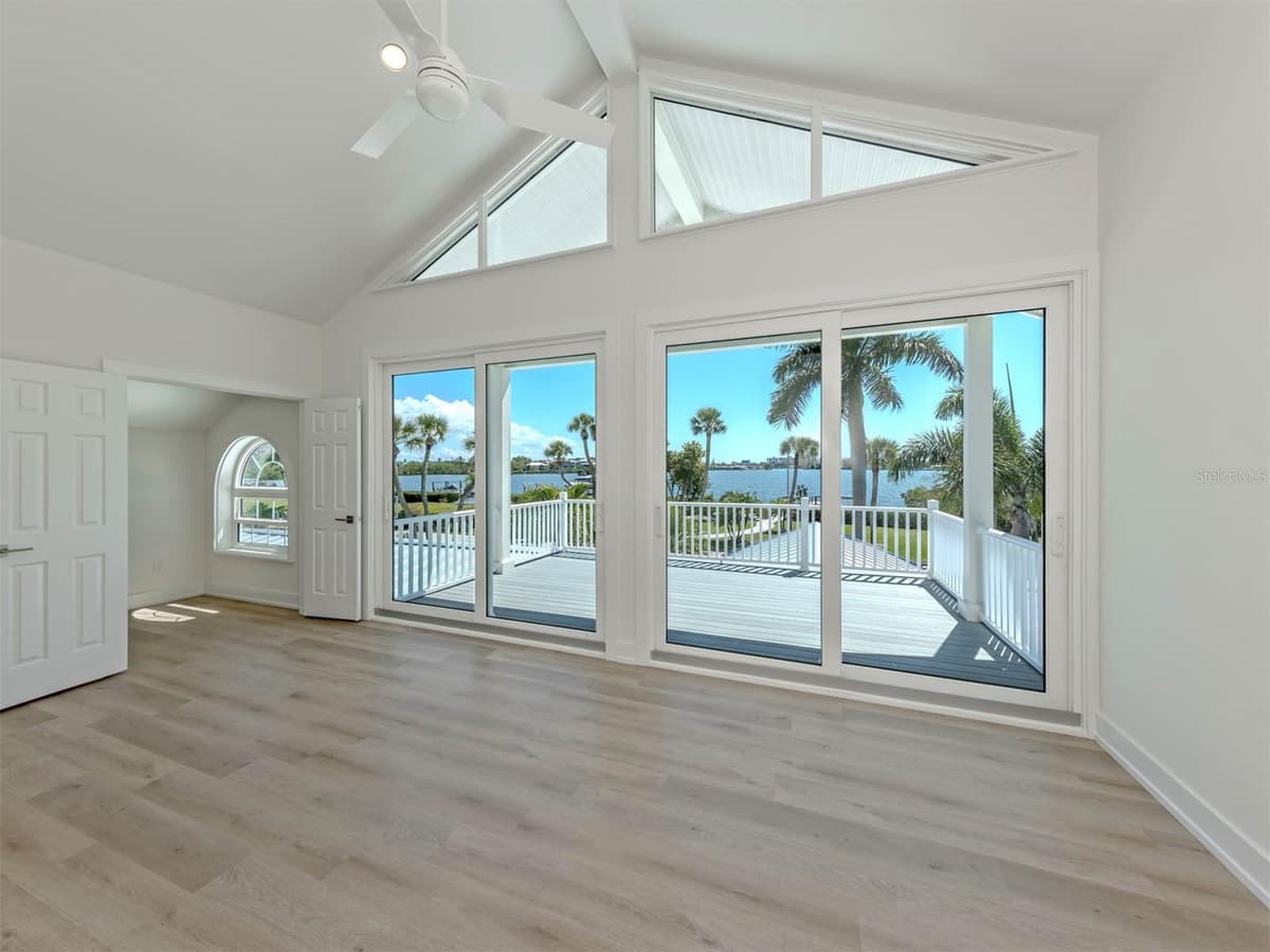 212 SUNRISE DRIVE — photo 34 of 66
