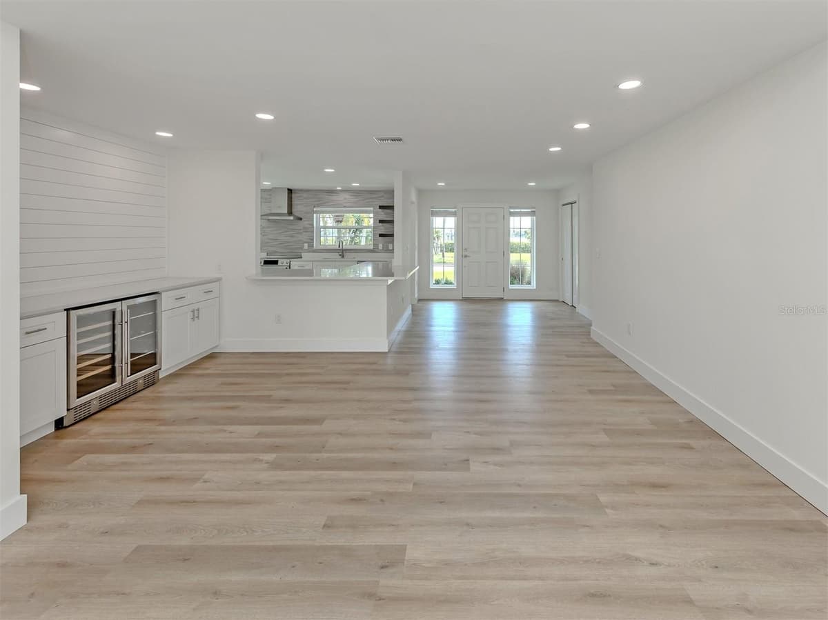 212 SUNRISE DRIVE — photo 30 of 66