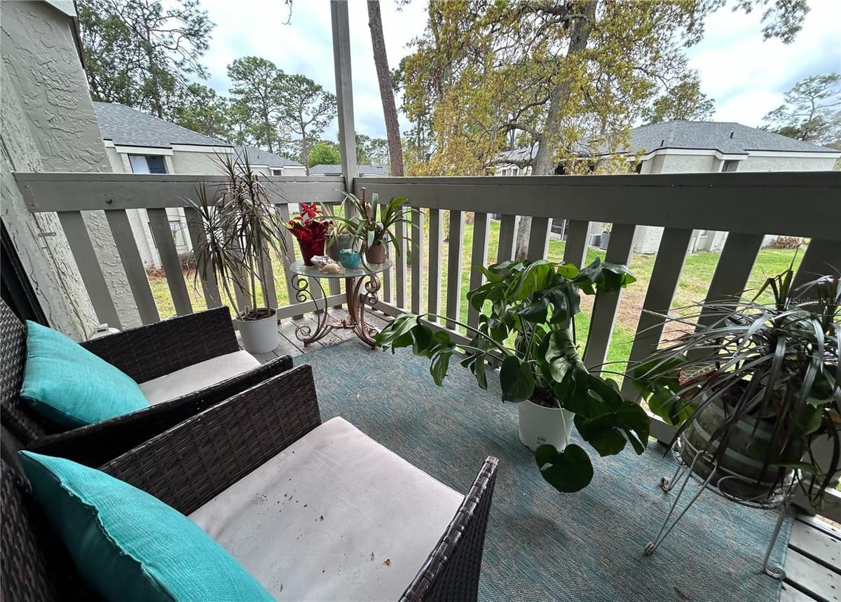 127 SPRINGWOOD CIRCLE — photo 15 of 21