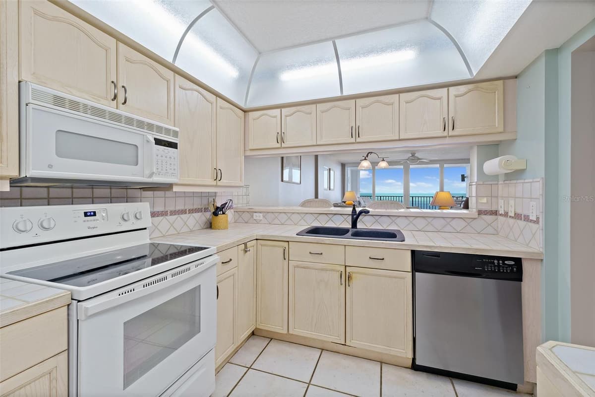 3740 OCEAN BEACH BOULEVARD — photo 6 of 44