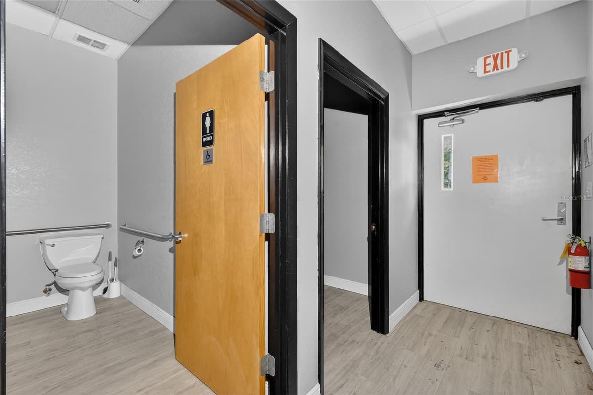 1314 SUMTER STREET — photo 21 of 28