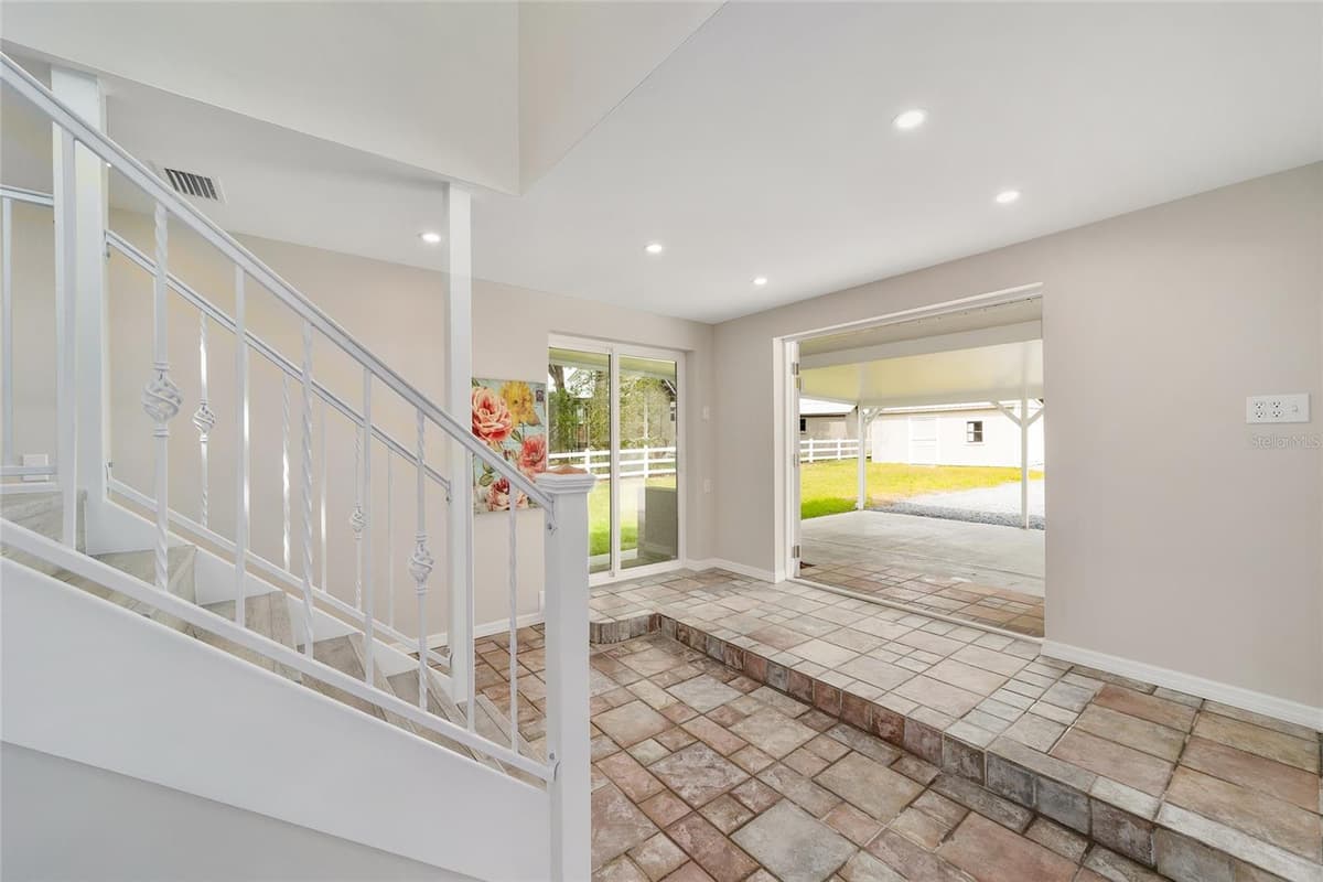 34 GARDEN MALL COURT — photo 20 of 87