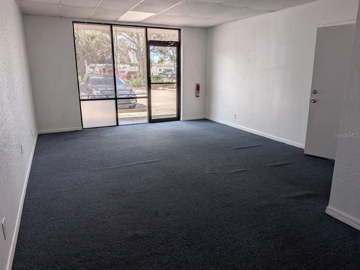 5630 PARK BOULEVARD — photo 4 of 12