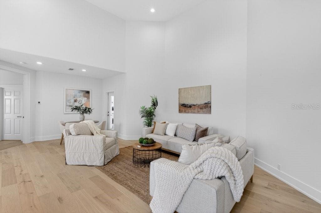 6 RIVIERA PLACE — photo 43 of 94