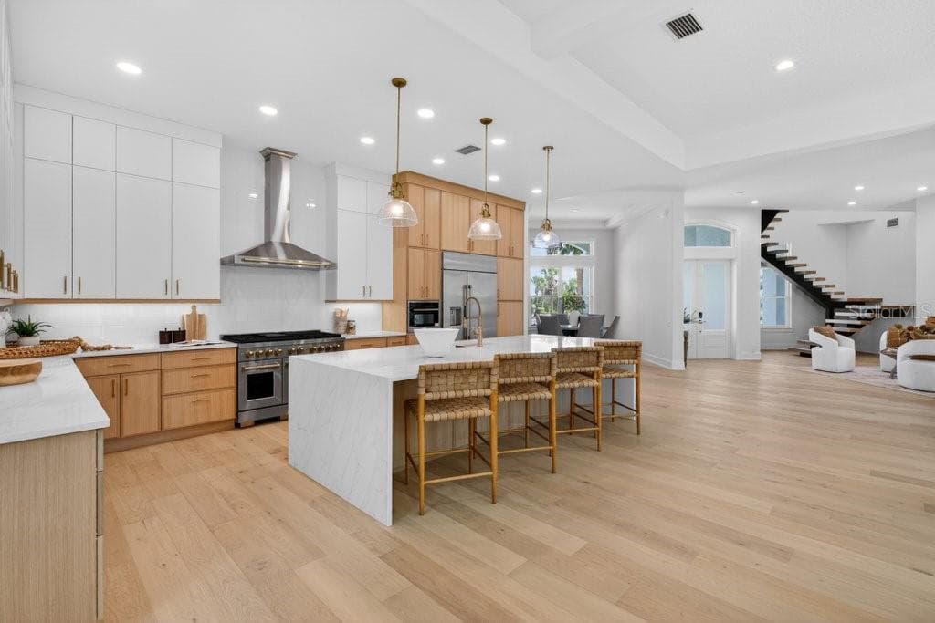 6 RIVIERA PLACE — photo 16 of 94