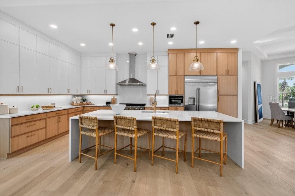 6 RIVIERA PLACE — photo 15 of 94