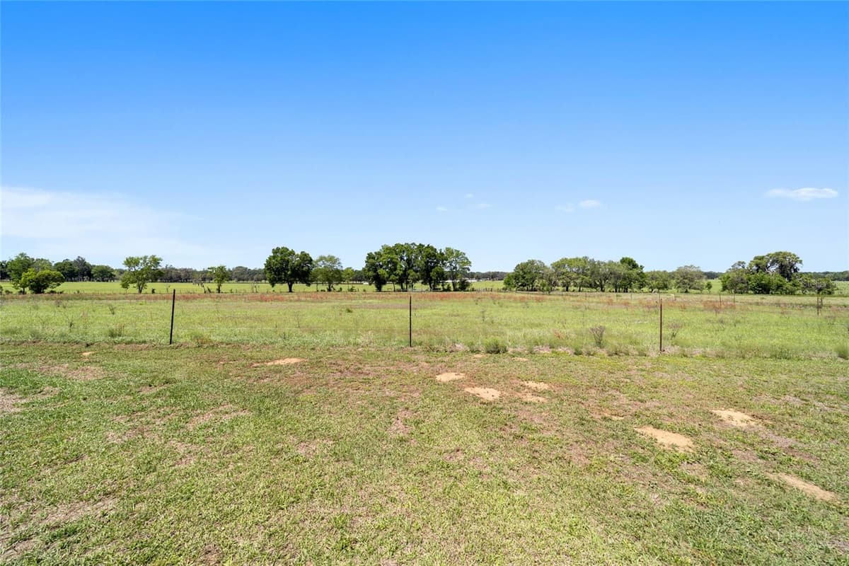 19355 25TH PLACE — photo 35 of 77