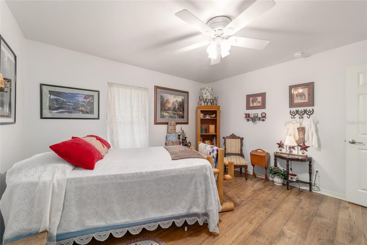 19355 25TH PLACE — photo 72 of 77