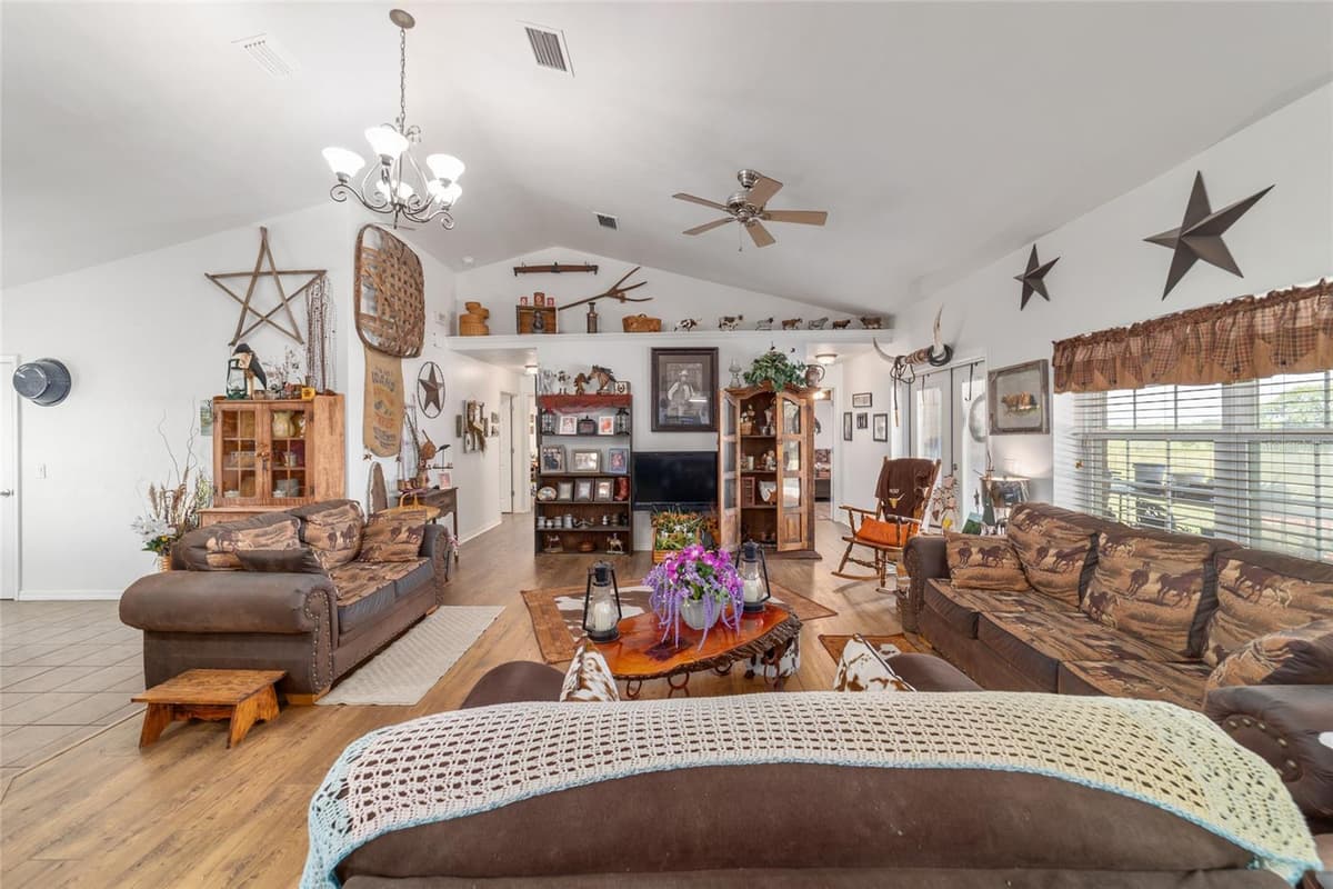 19355 25TH PLACE — photo 44 of 77