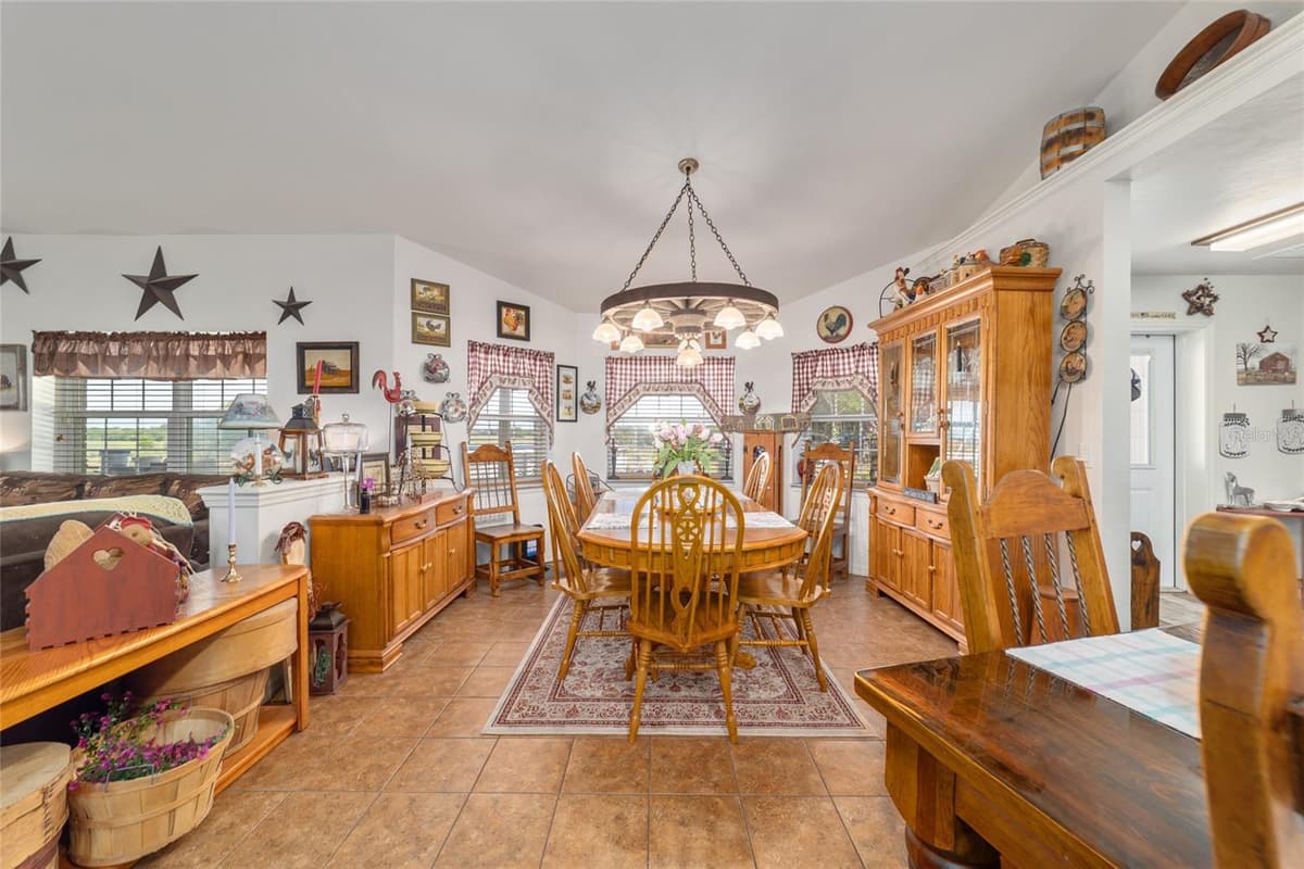 19355 25TH PLACE — photo 53 of 77