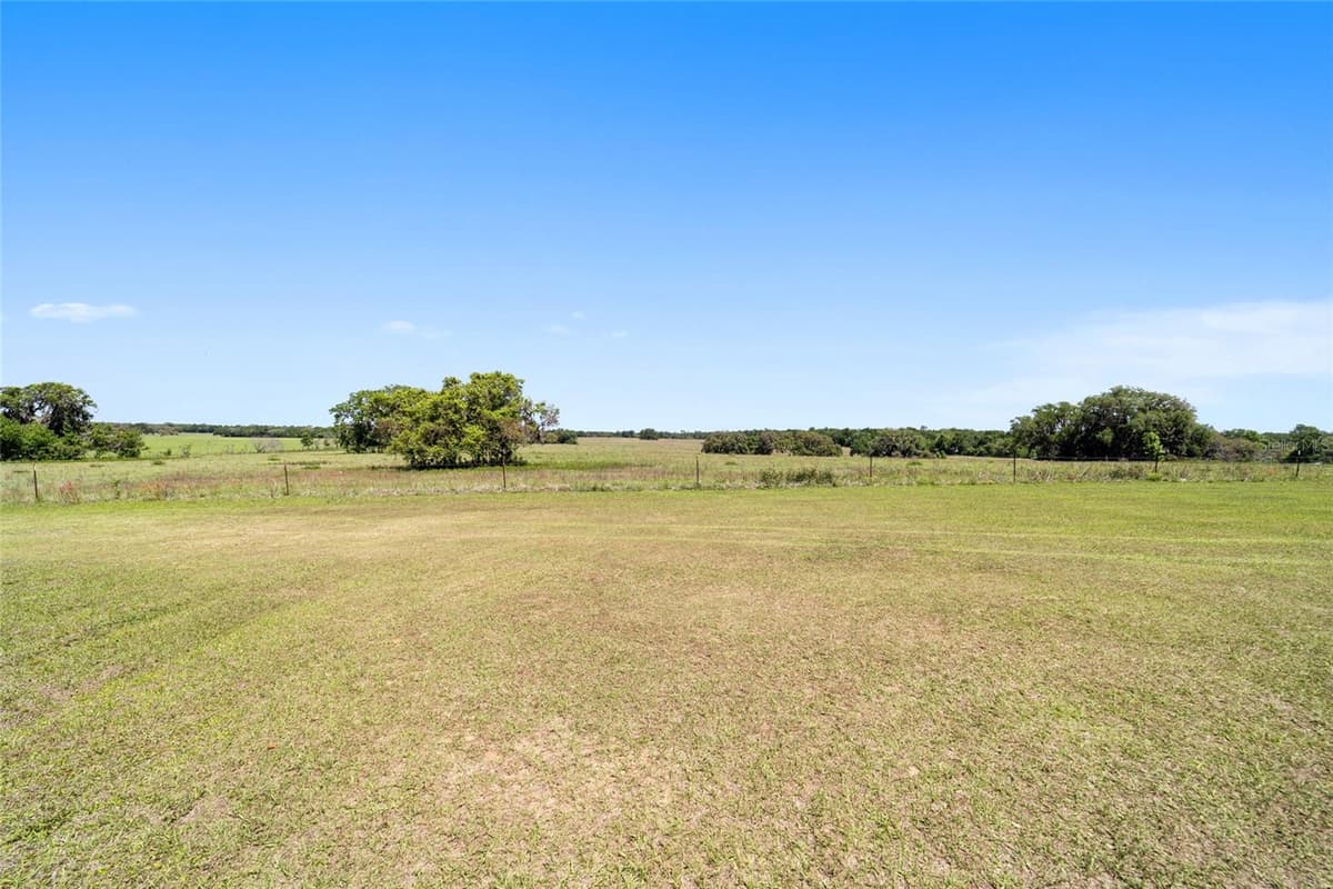 19355 25TH PLACE — photo 36 of 77