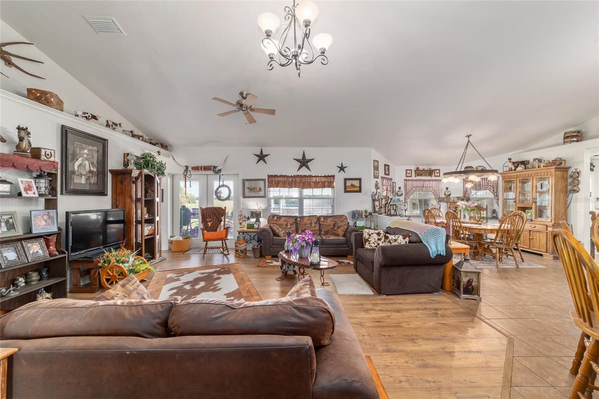 19355 25TH PLACE — photo 42 of 77