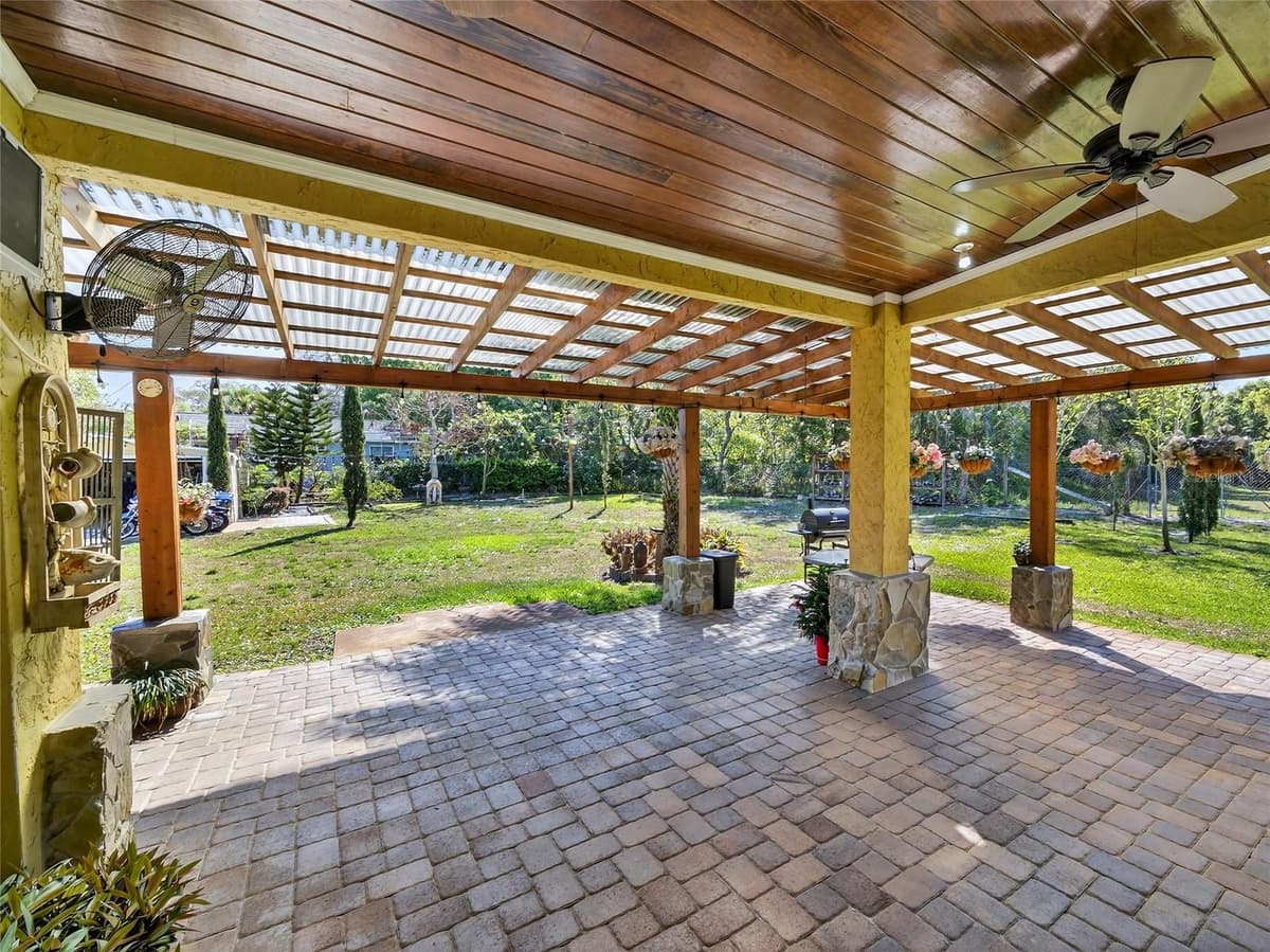 1184 LAURA STREET — photo 47 of 100
