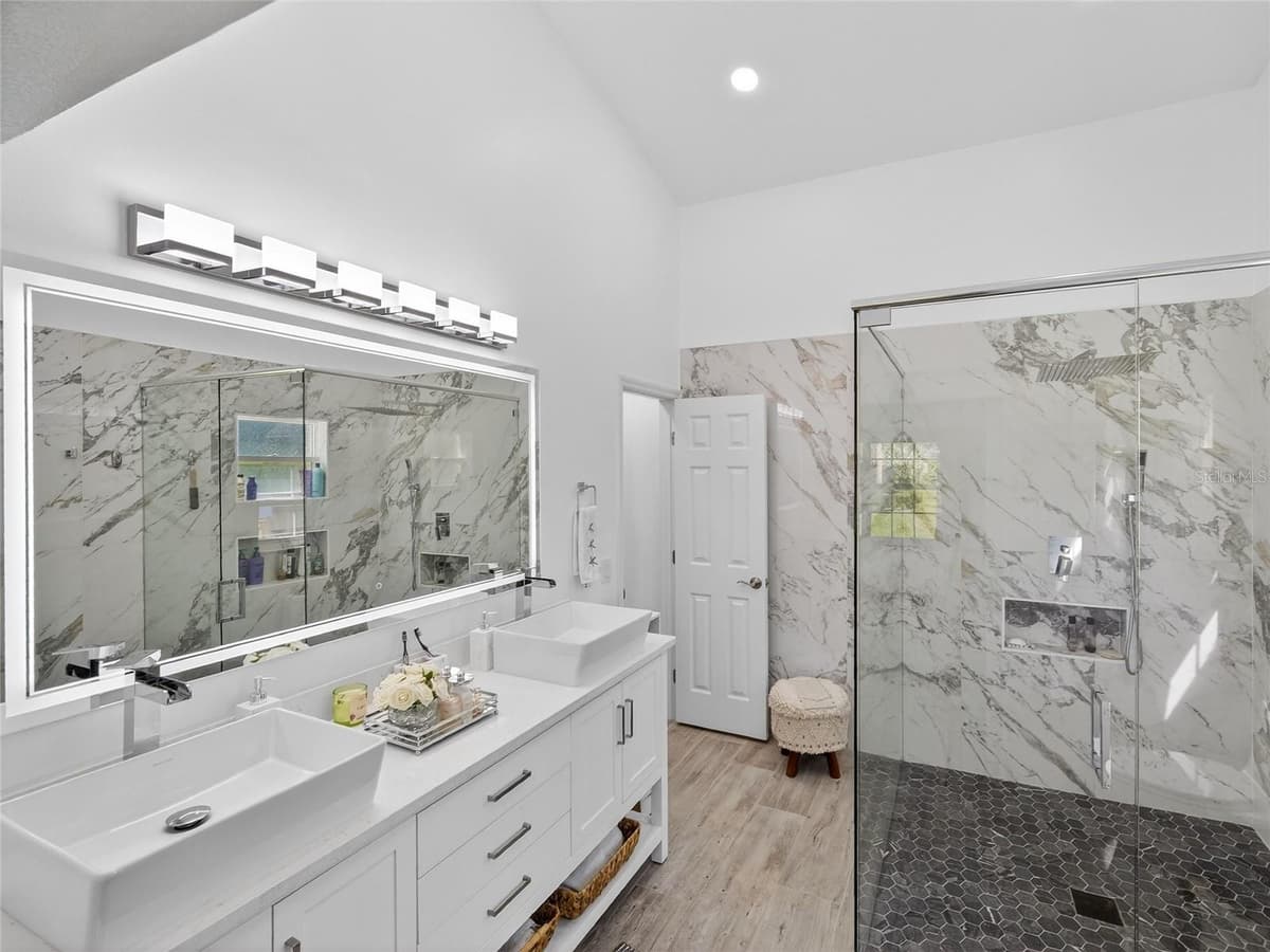 1184 LAURA STREET — photo 37 of 100