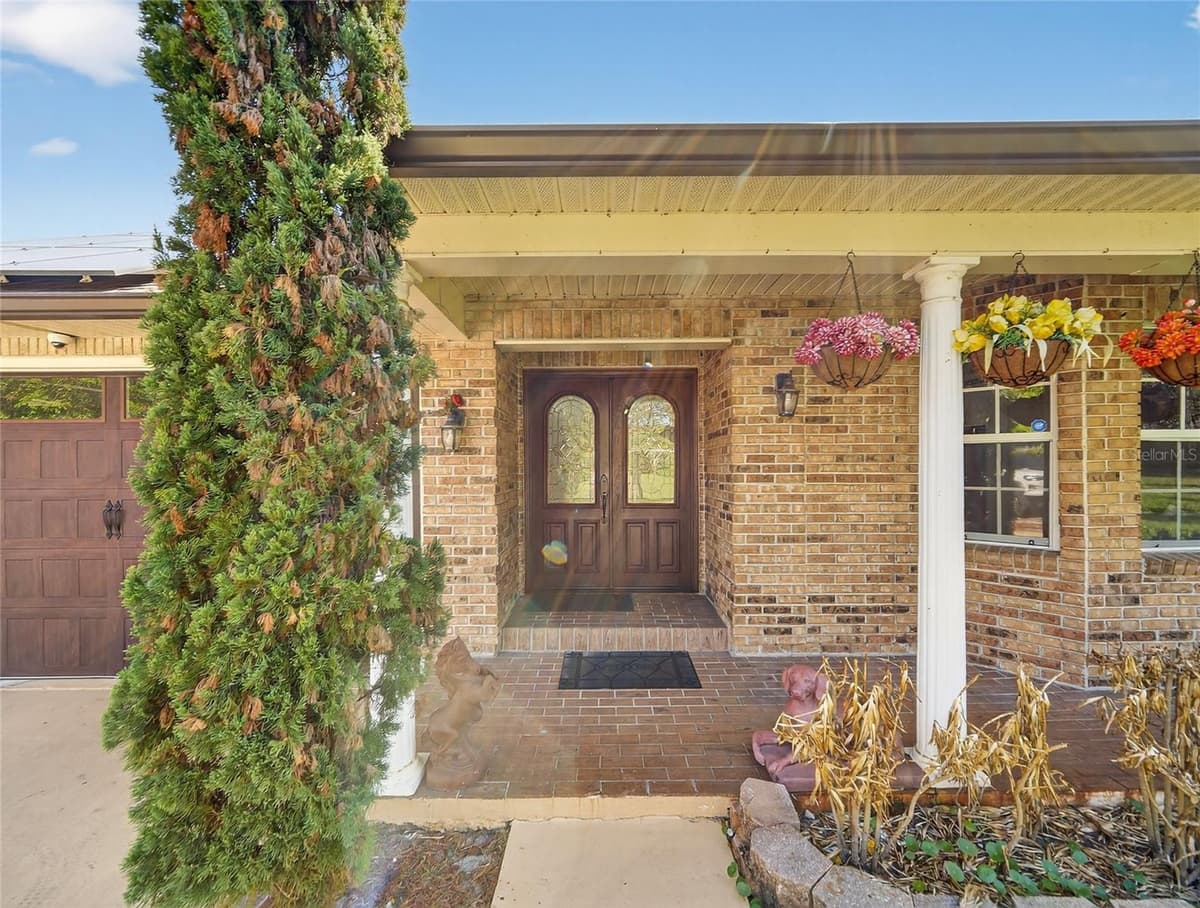 1184 LAURA STREET — photo 18 of 100
