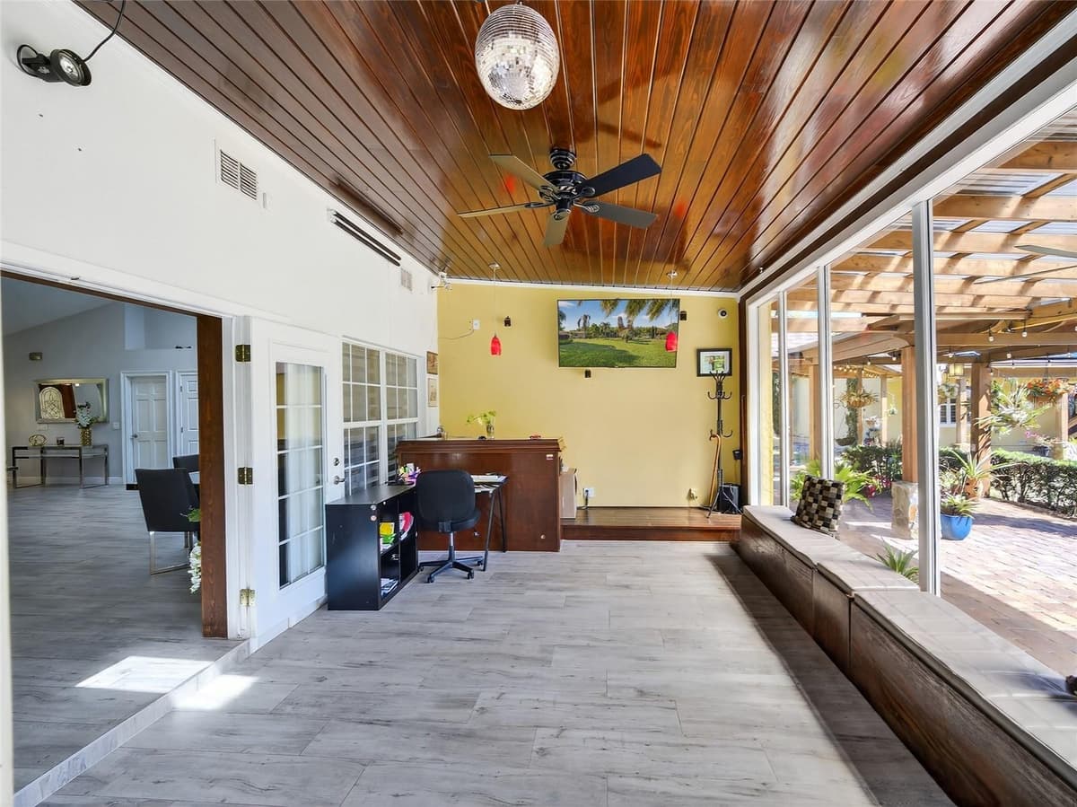 1184 LAURA STREET — photo 44 of 100